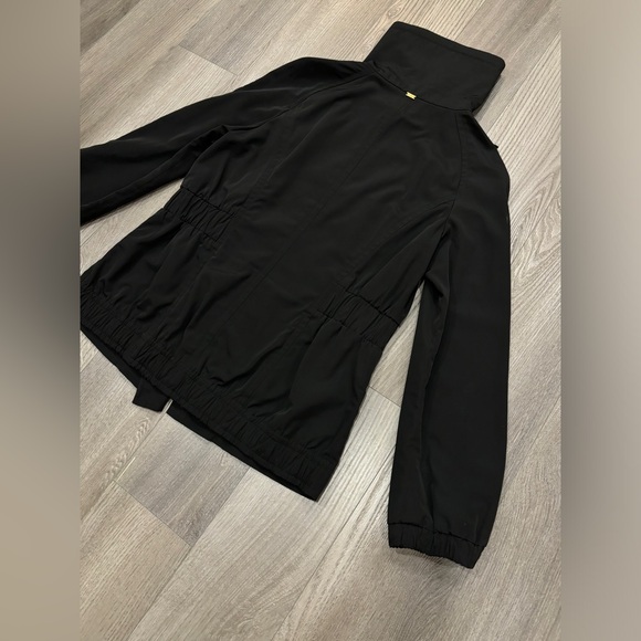 ST. JOHN Size Medium Jacket Black Full Zip Elastic Waist Lightweight Women - Picture 12 of 16